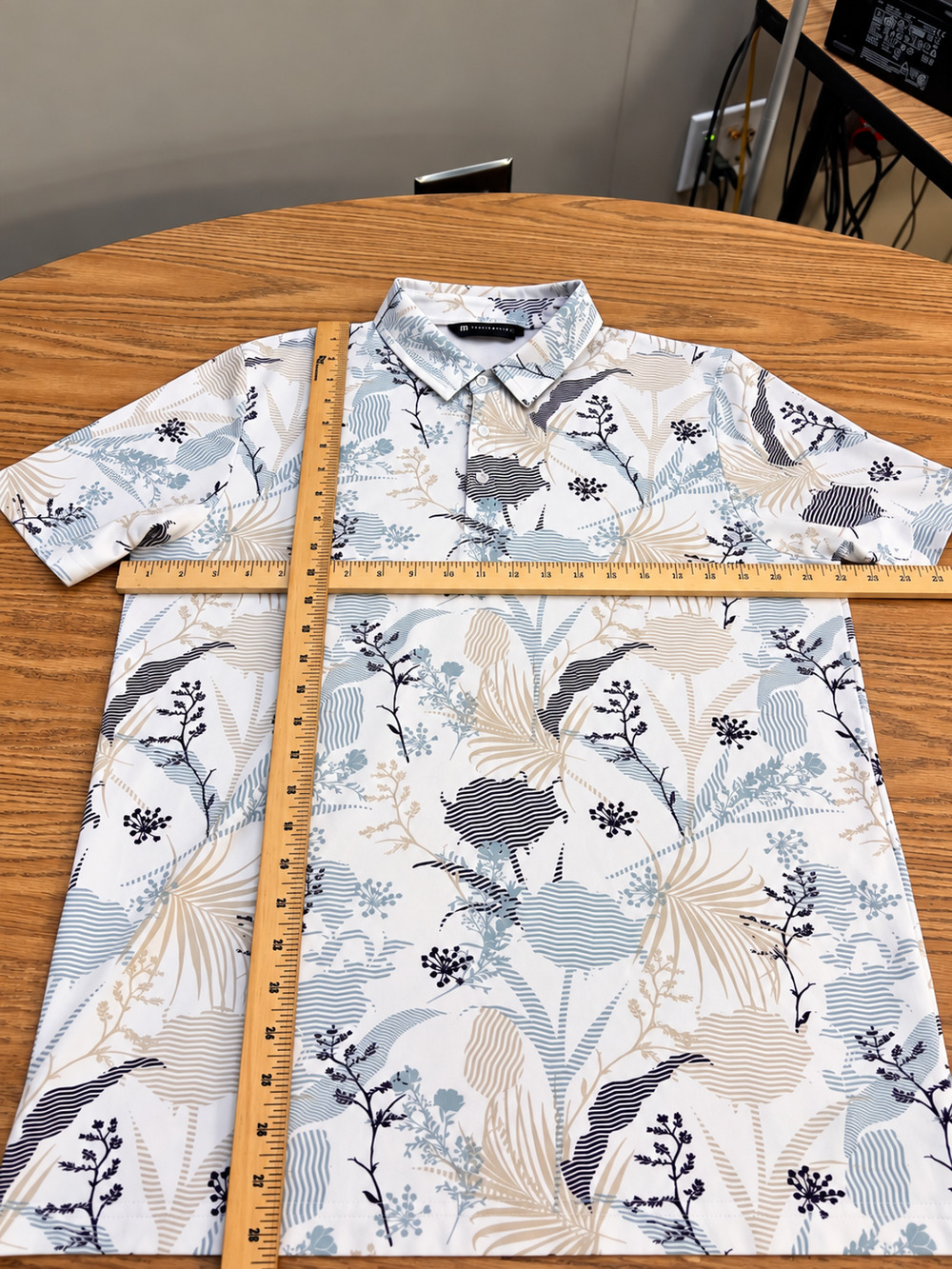 TravisMathew Men’s Large Polo Shirt Floral Tropical Print White Blue Golf